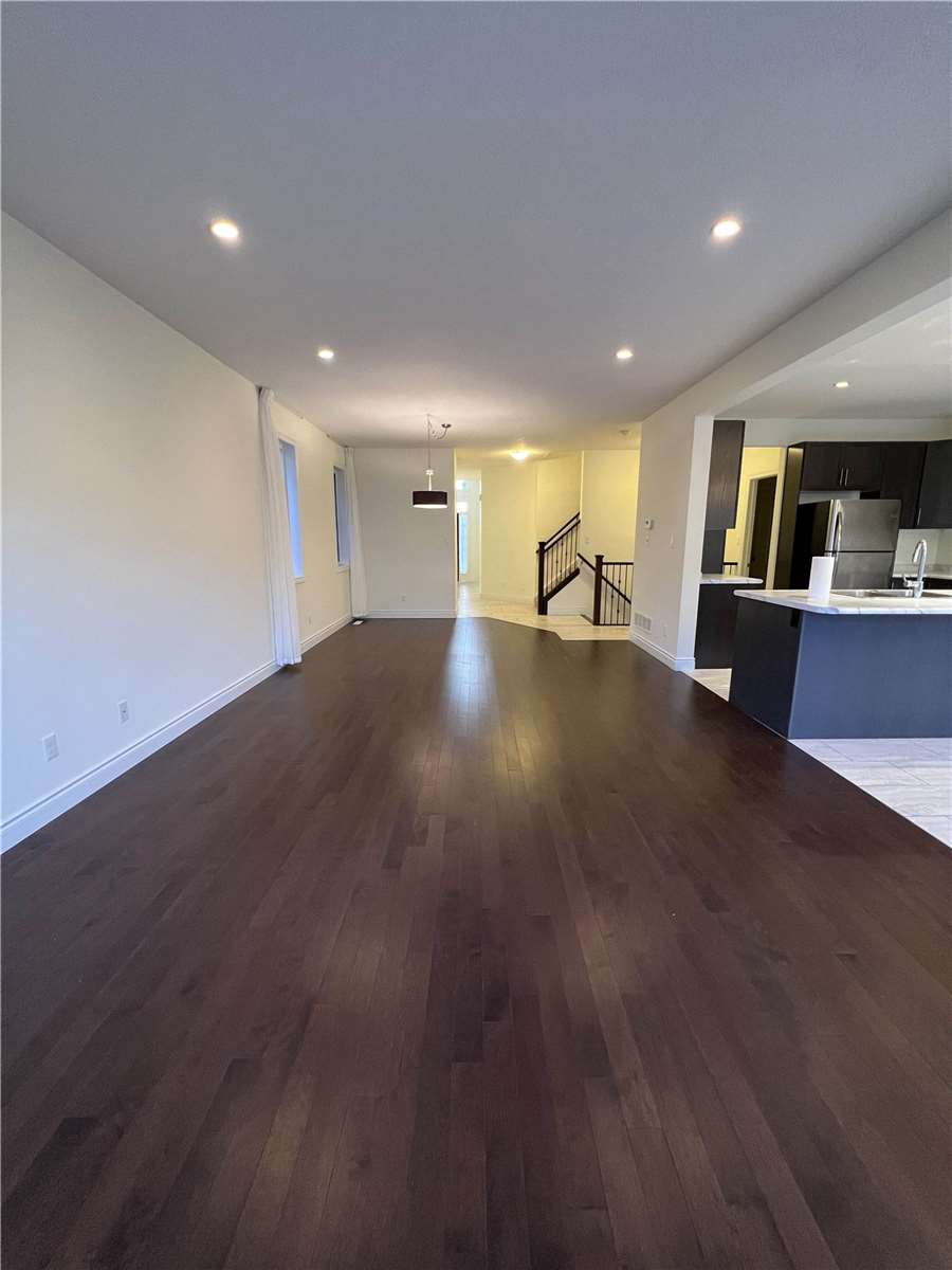 1558 Noah Bend