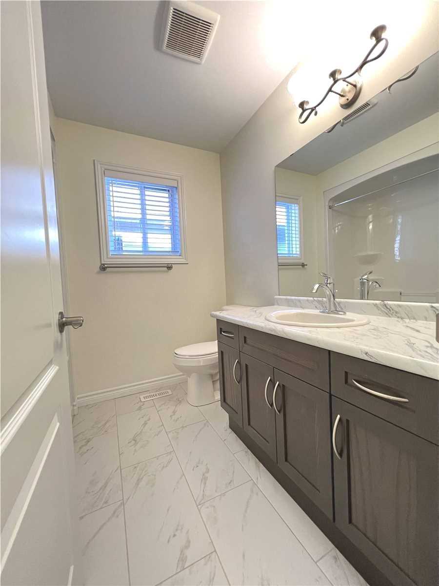 1558 Noah Bend