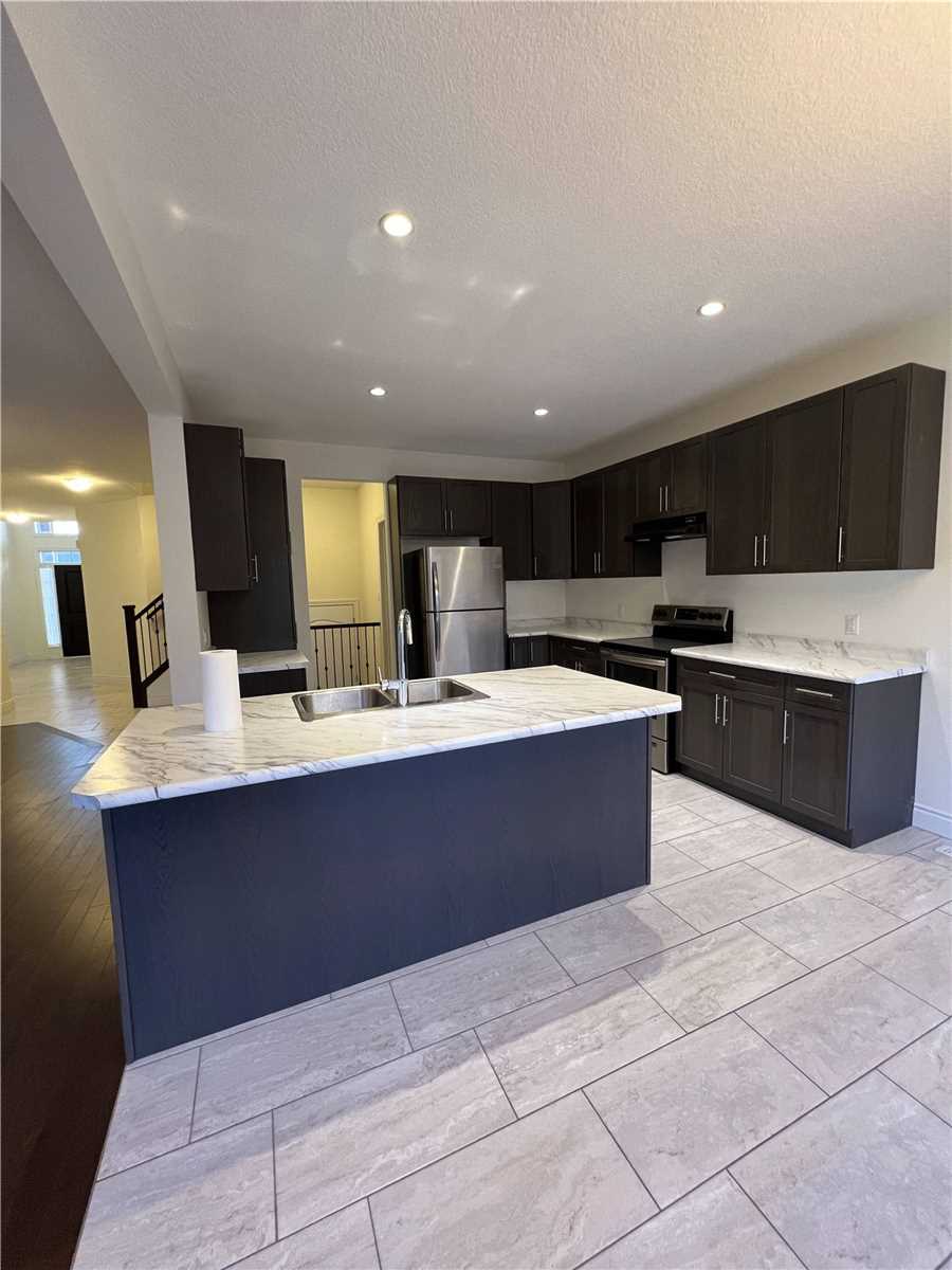 1558 Noah Bend
