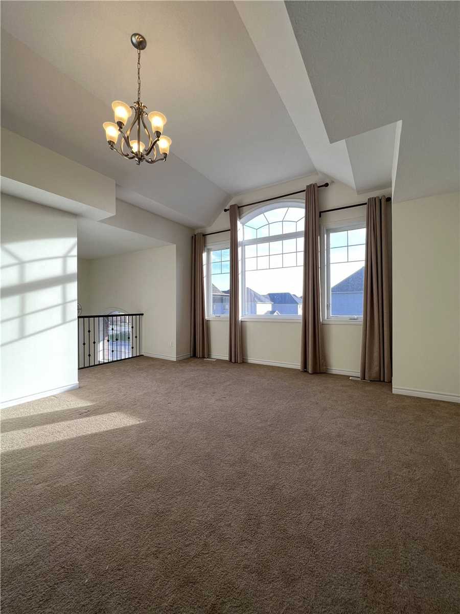 1558 Noah Bend