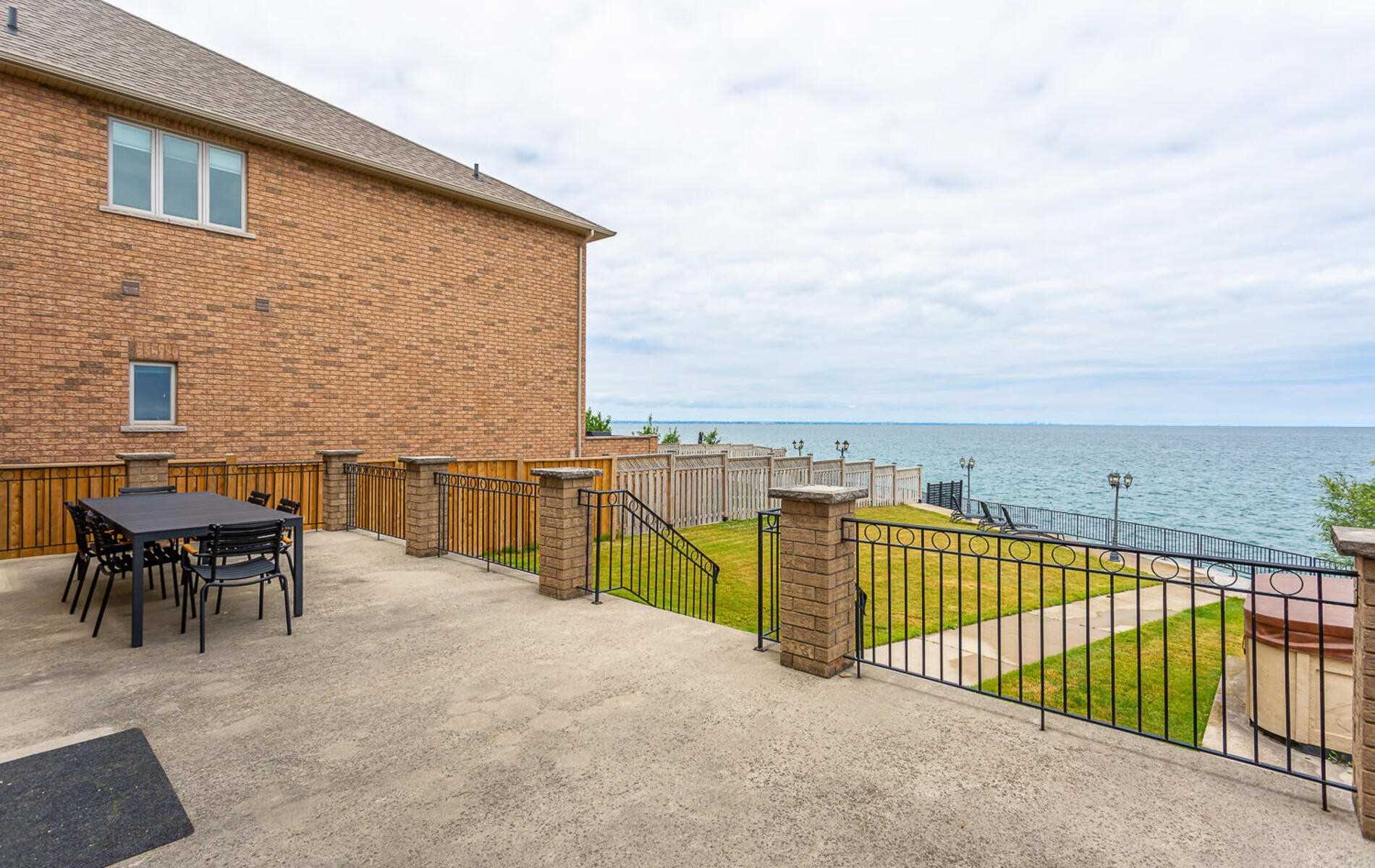 112 Watercrest Dr