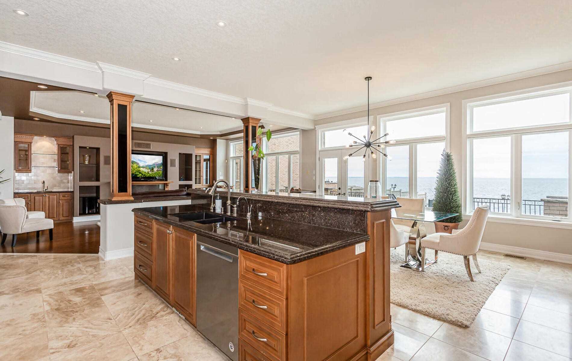 112 Watercrest Dr