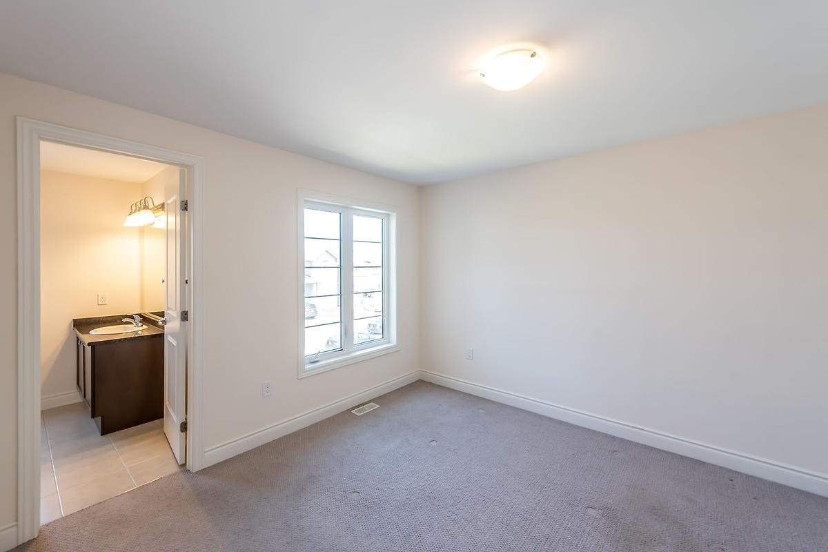30 Robertson Rd