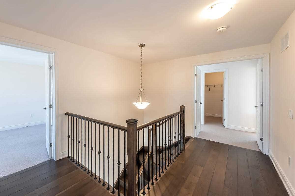 30 Robertson Rd