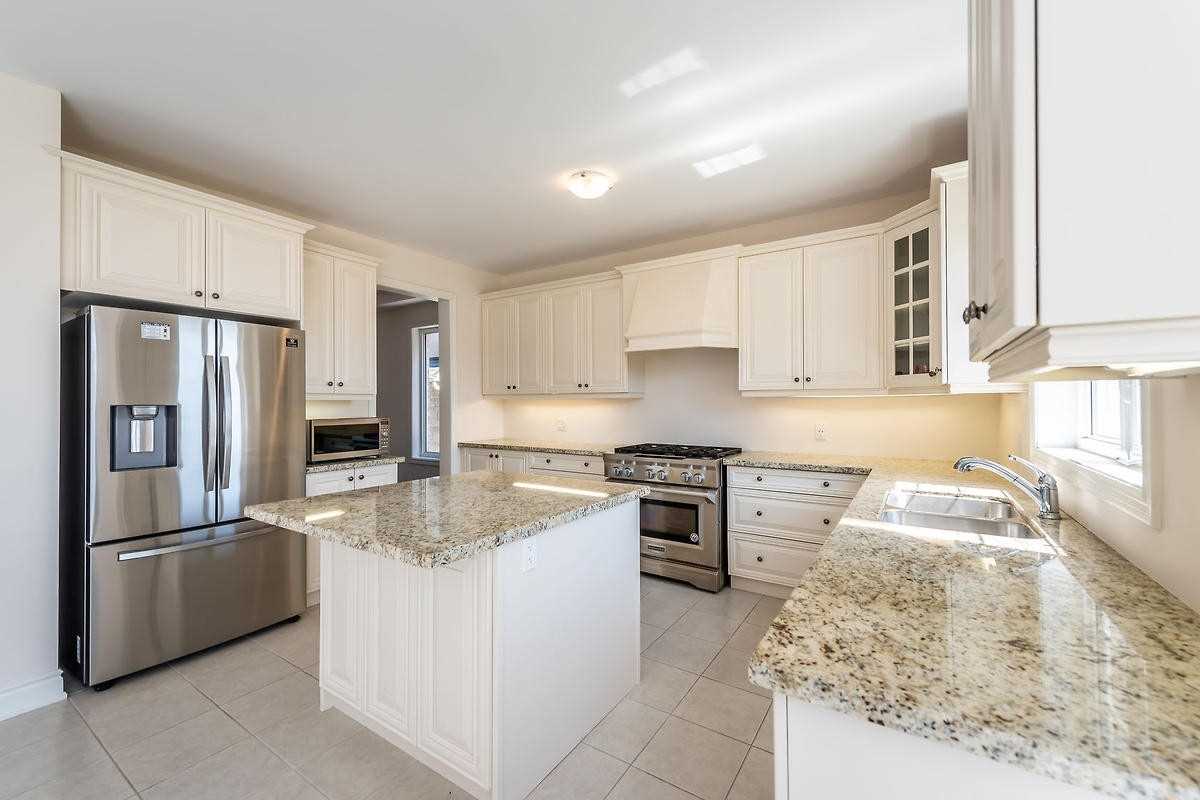 30 Robertson Rd