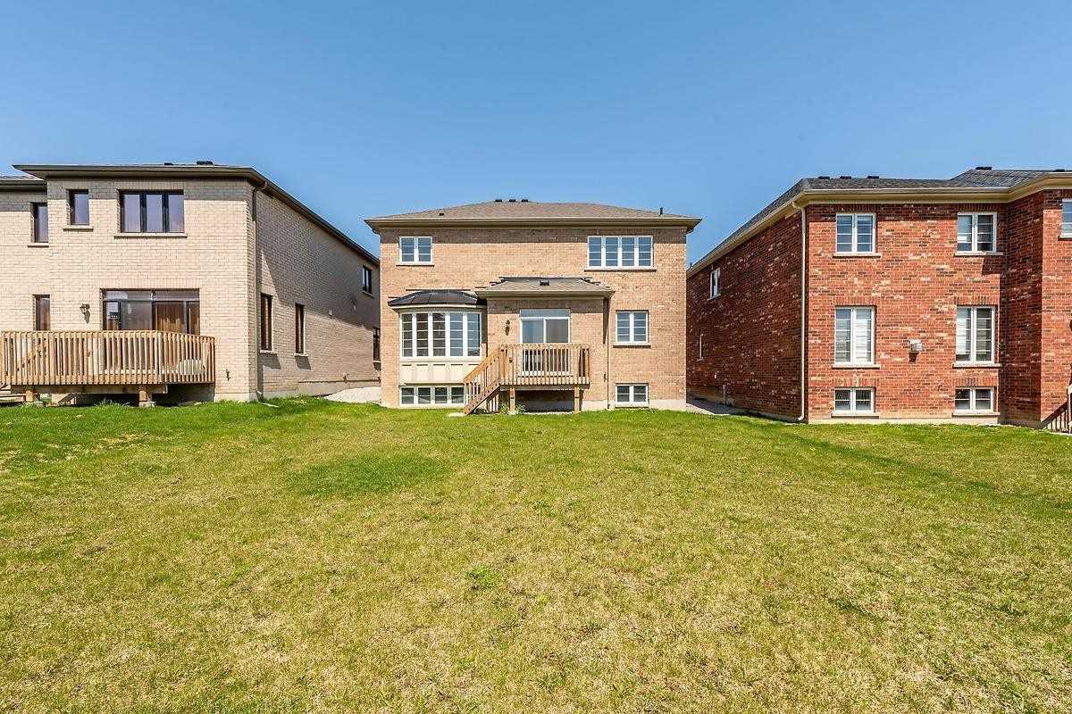 30 Robertson Rd