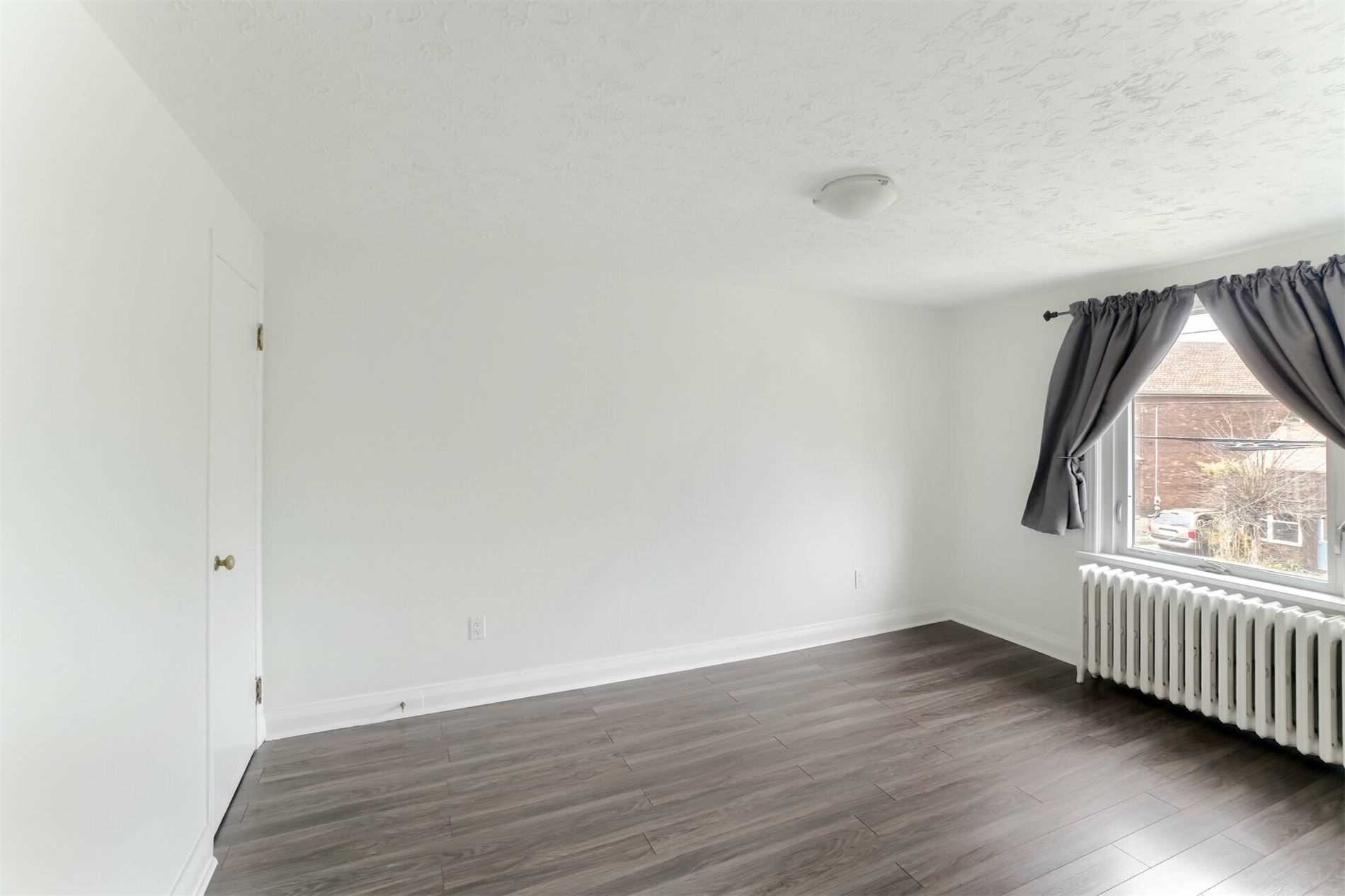 160 Welland Ave