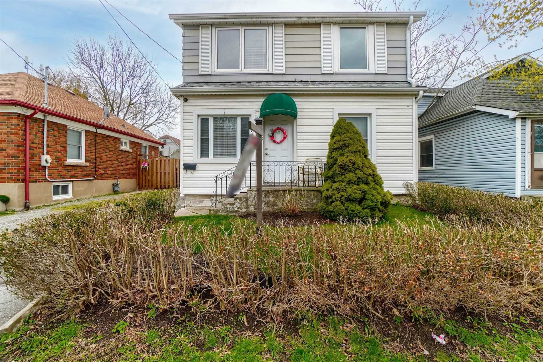 160 Welland Ave