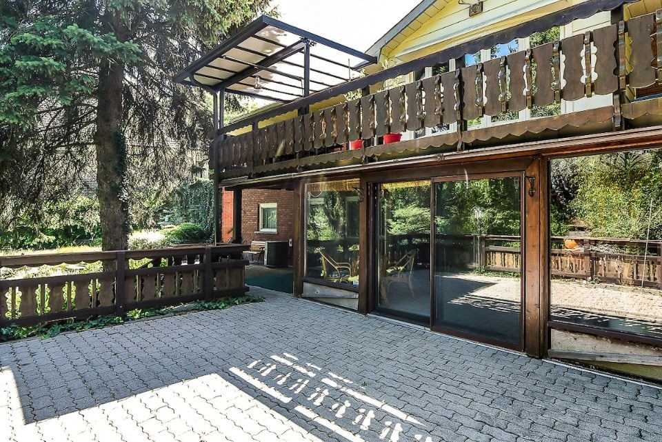 230 Lloyminn Ave