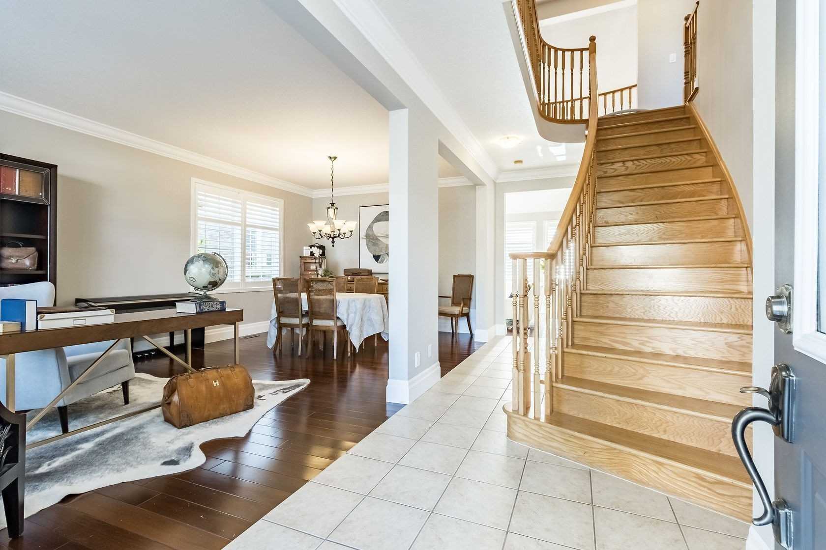 164 Dellgrove Circ