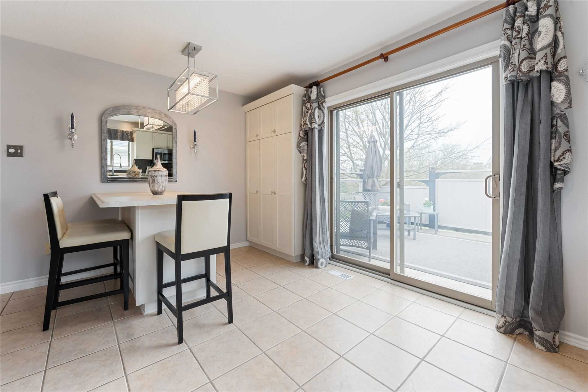 17 Bradbury Cres