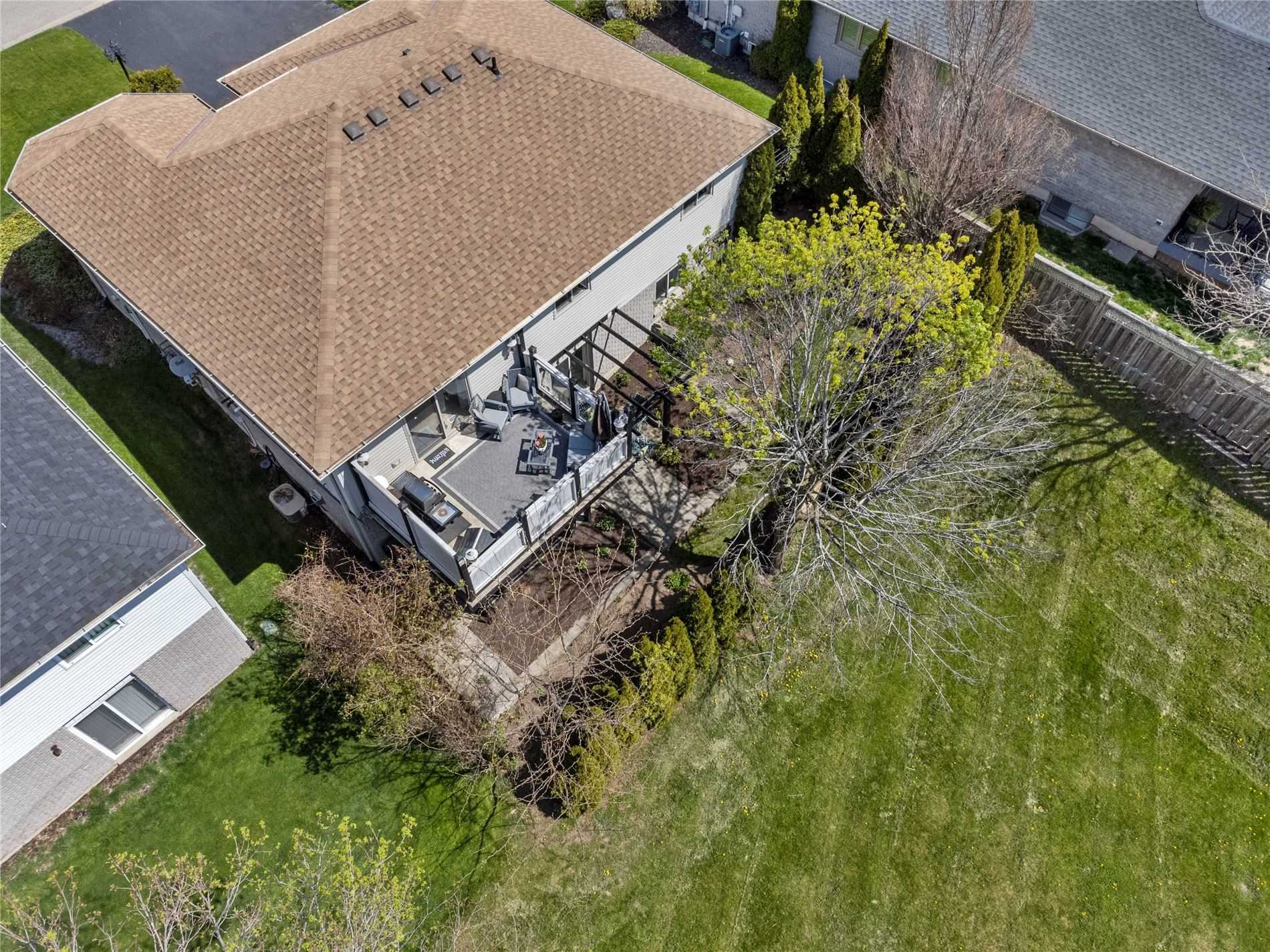 17 Bradbury Cres