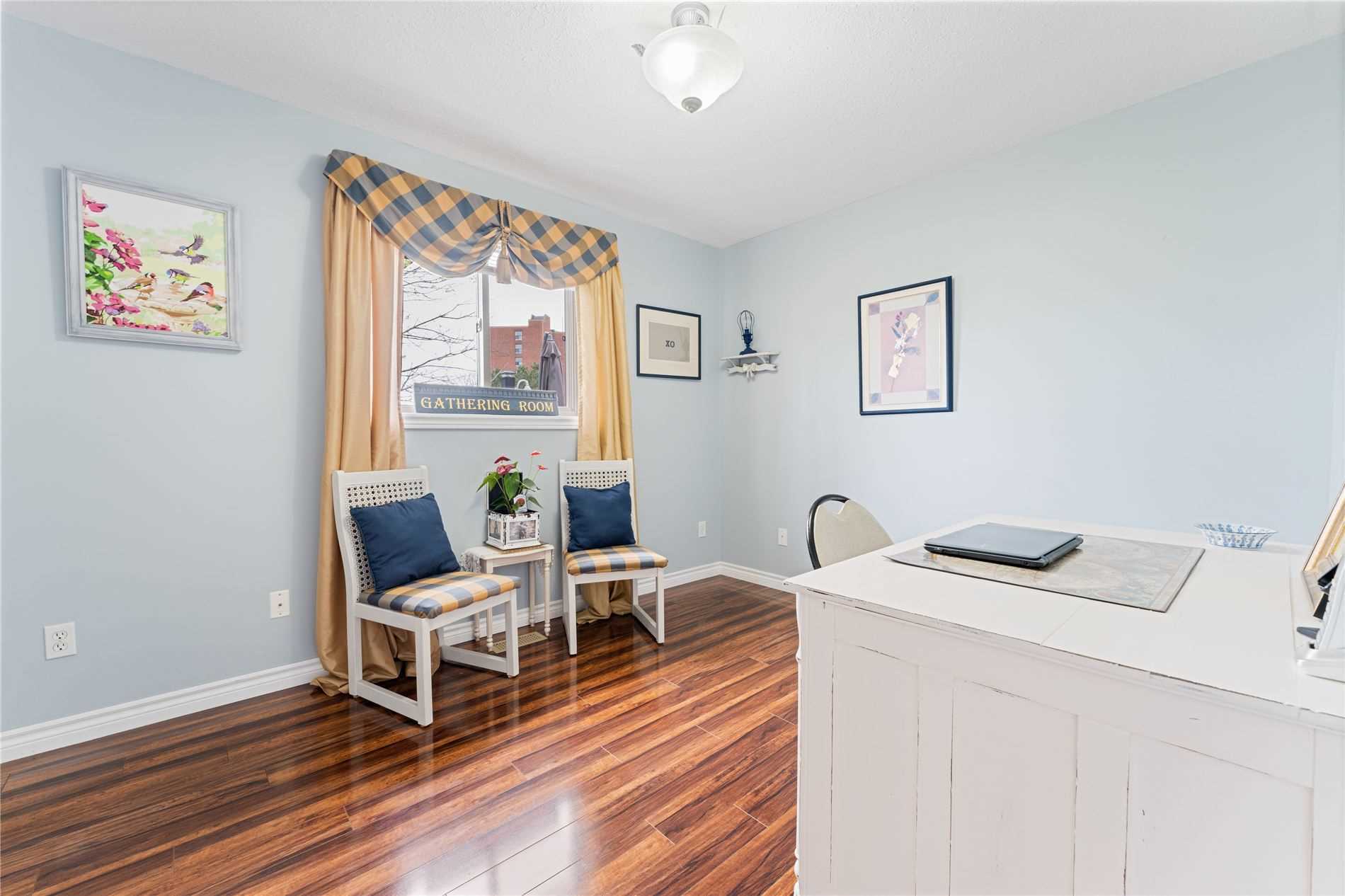 17 Bradbury Cres
