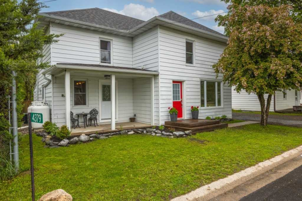 4379 William St, South Frontenac