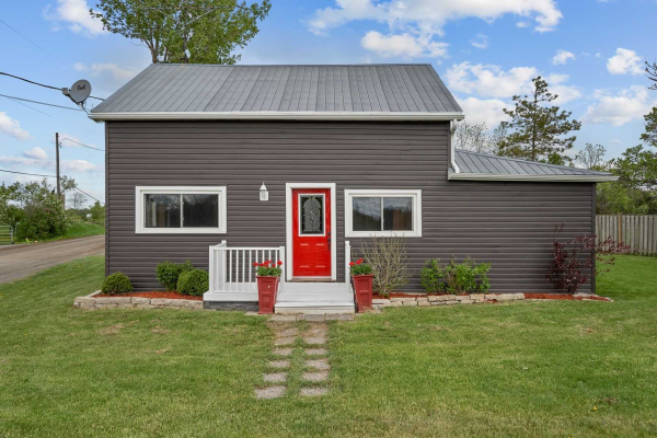 214 Benway Rd, Prince Edward County