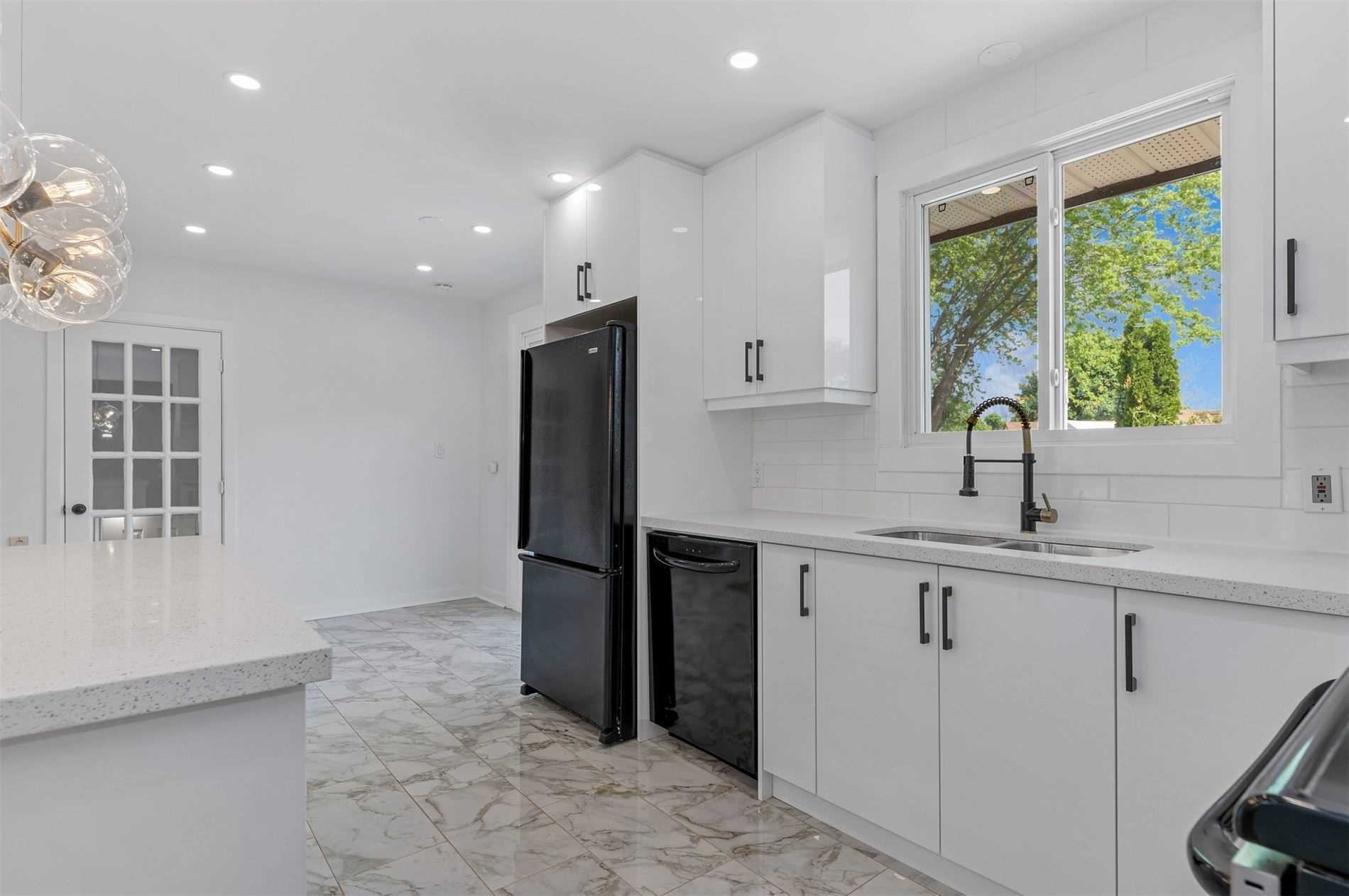 19 Brentwood Dr
