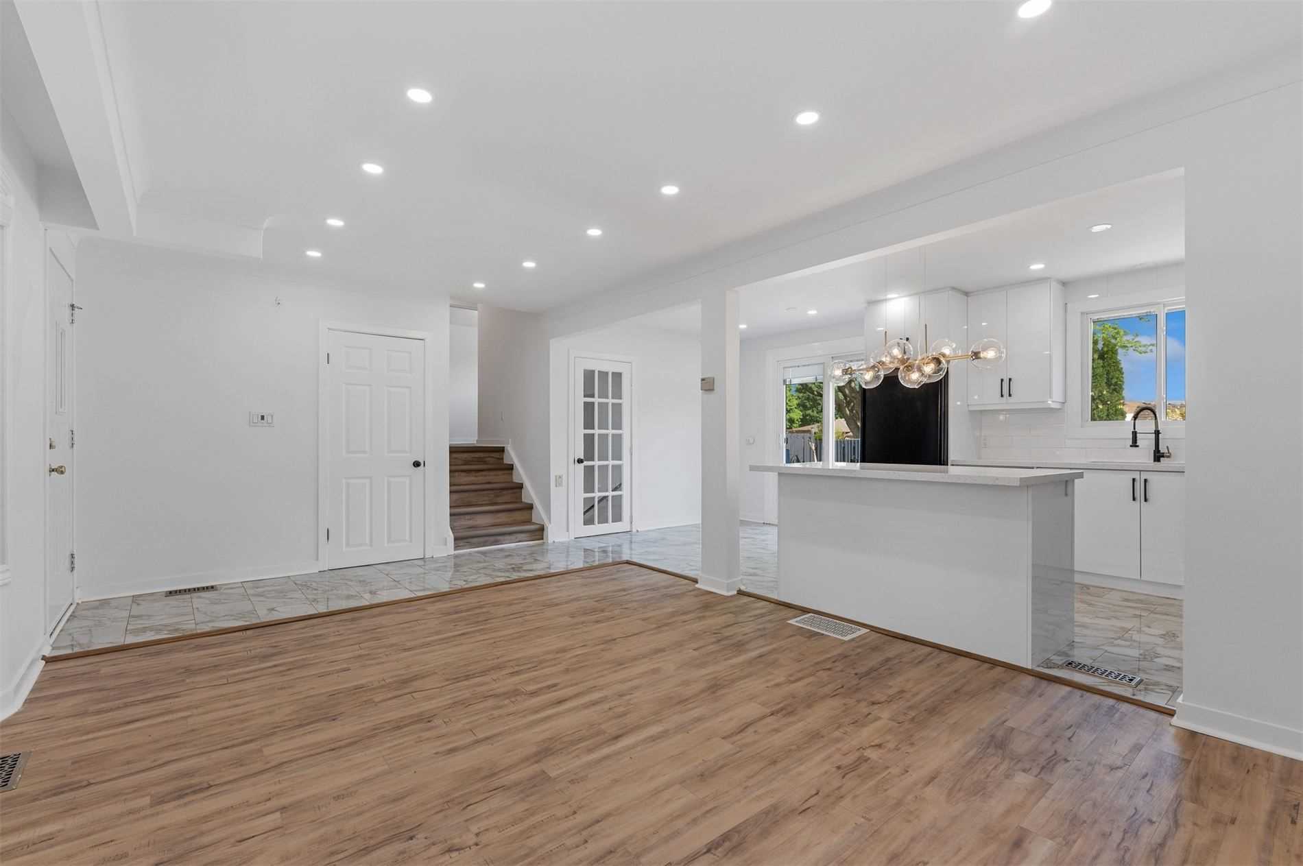 19 Brentwood Dr