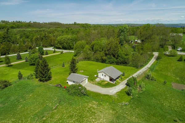 9603 Corkery Rd, Hamilton Township