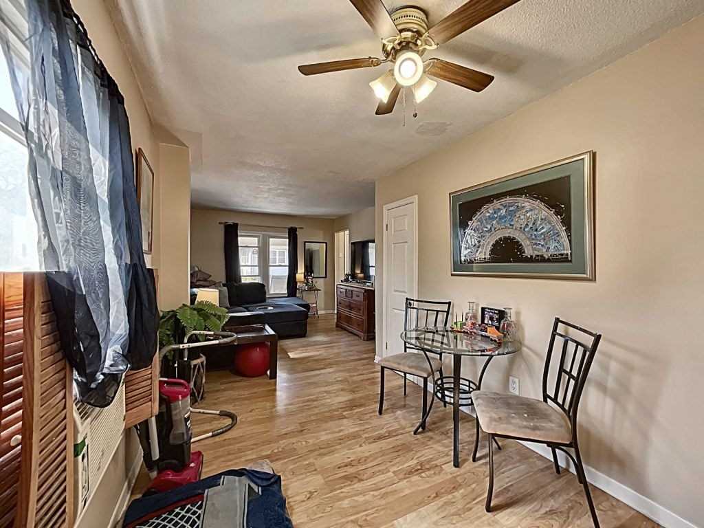 4699 Ryerson Cres