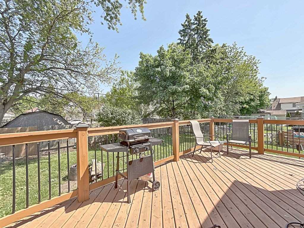 4699 Ryerson Cres