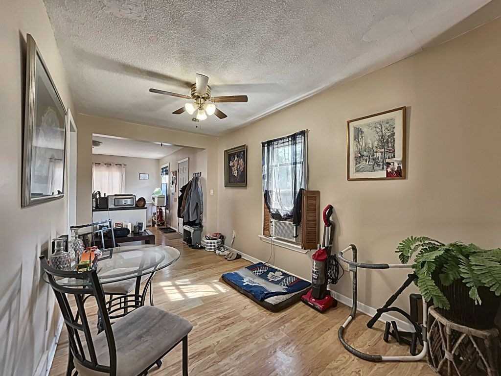 4699 Ryerson Cres