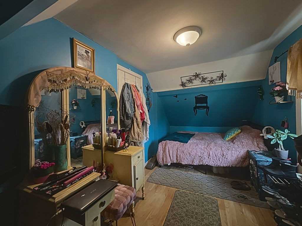 4699 Ryerson Cres