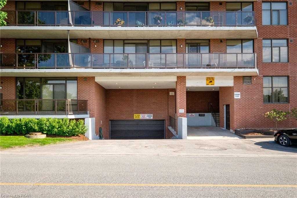 2 George St, #506