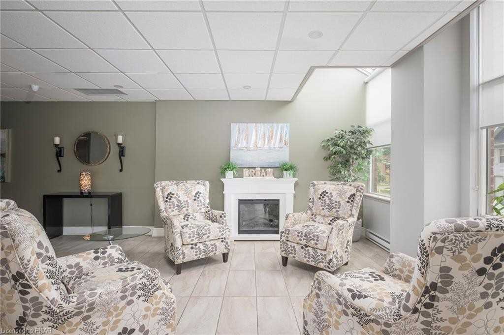 2 George St, #506