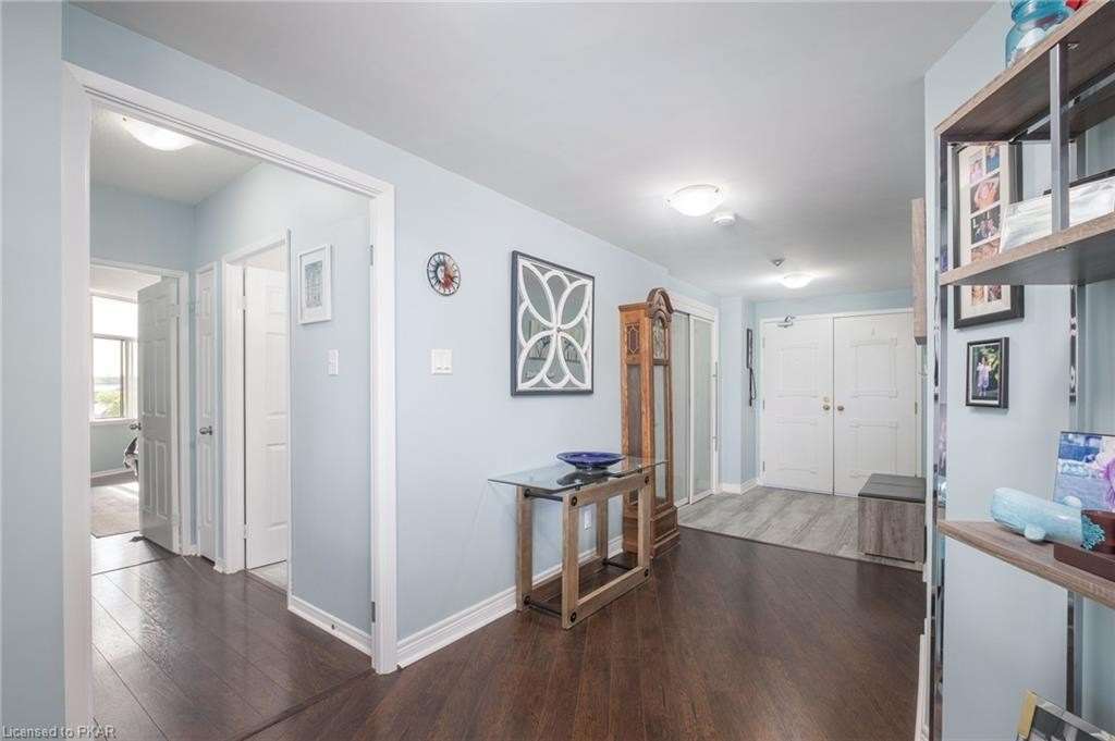 2 George St, #506