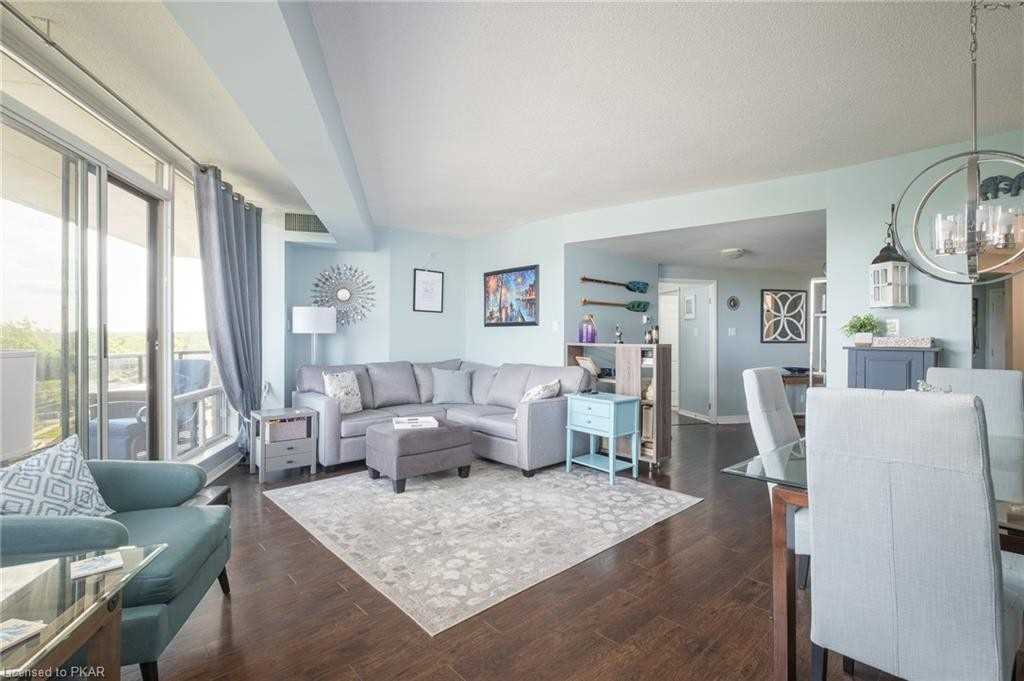2 George St, #506