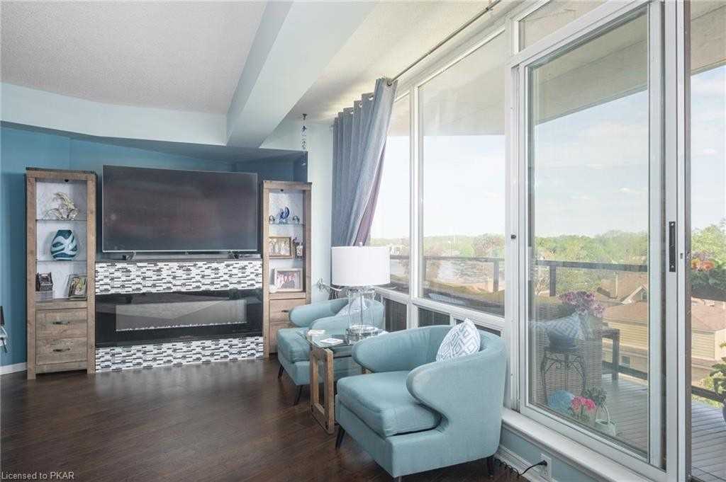 2 George St, #506