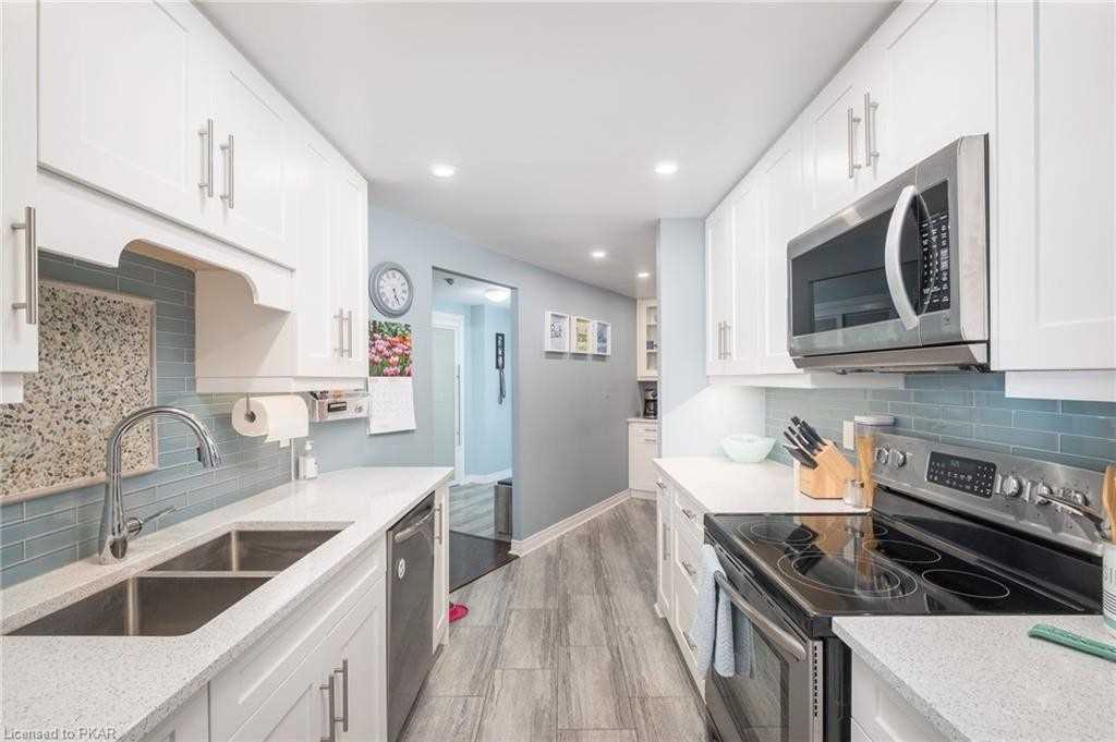 2 George St, #506