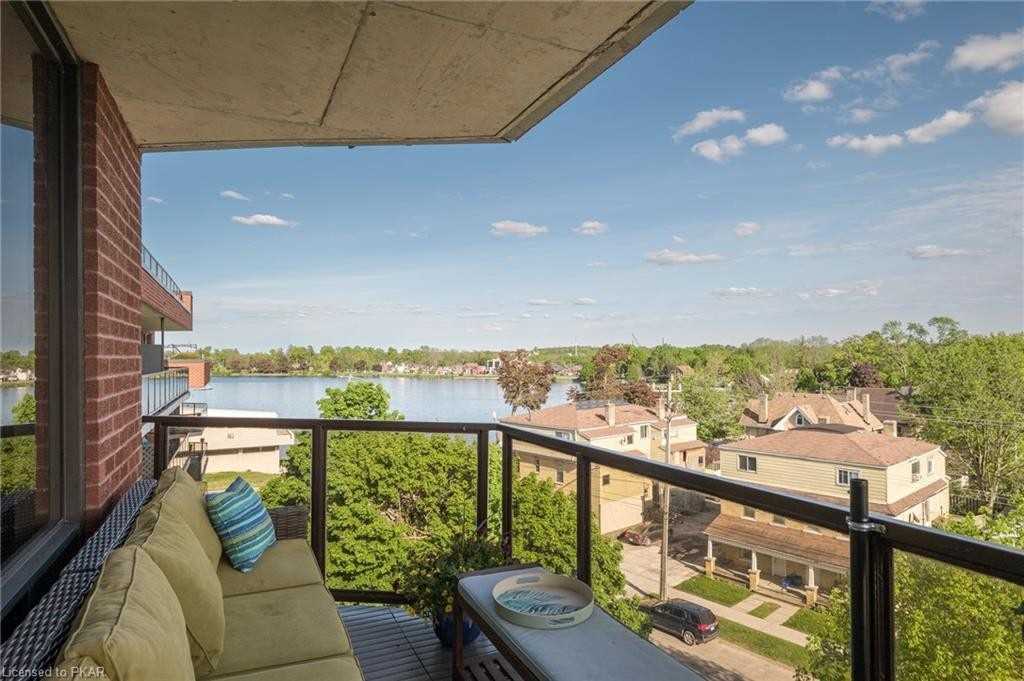 2 George St, #506