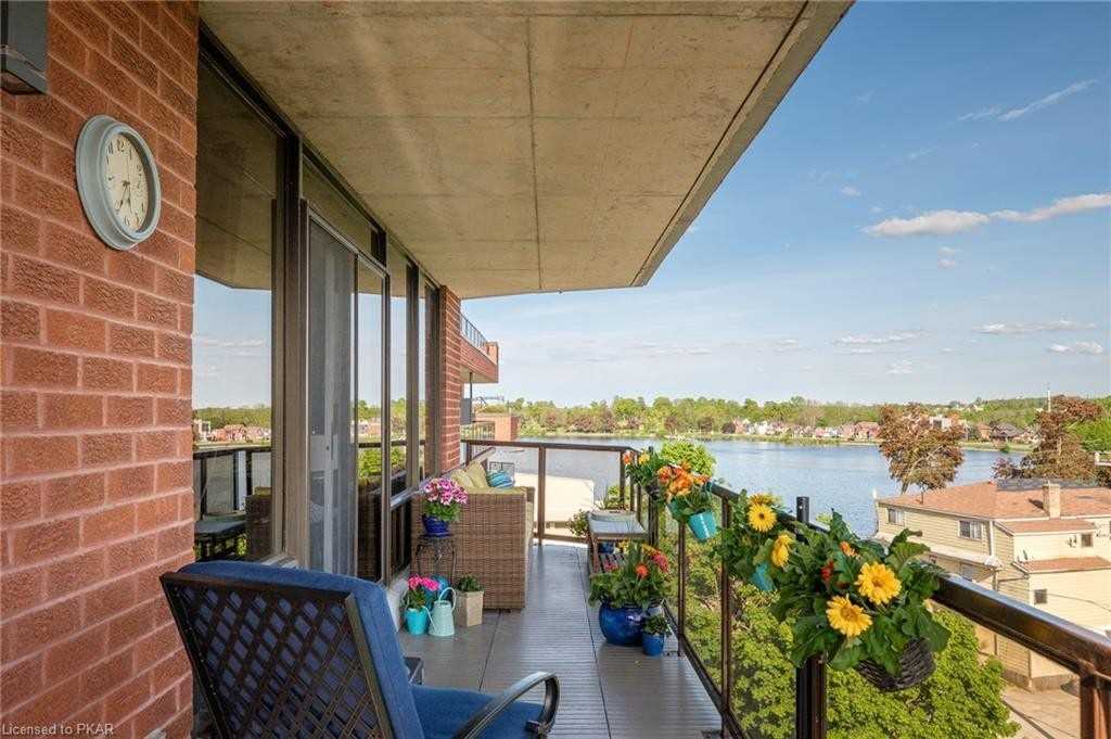 2 George St, #506