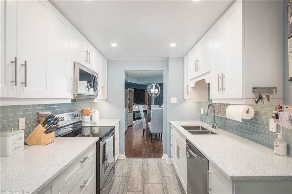 2 George St, #506