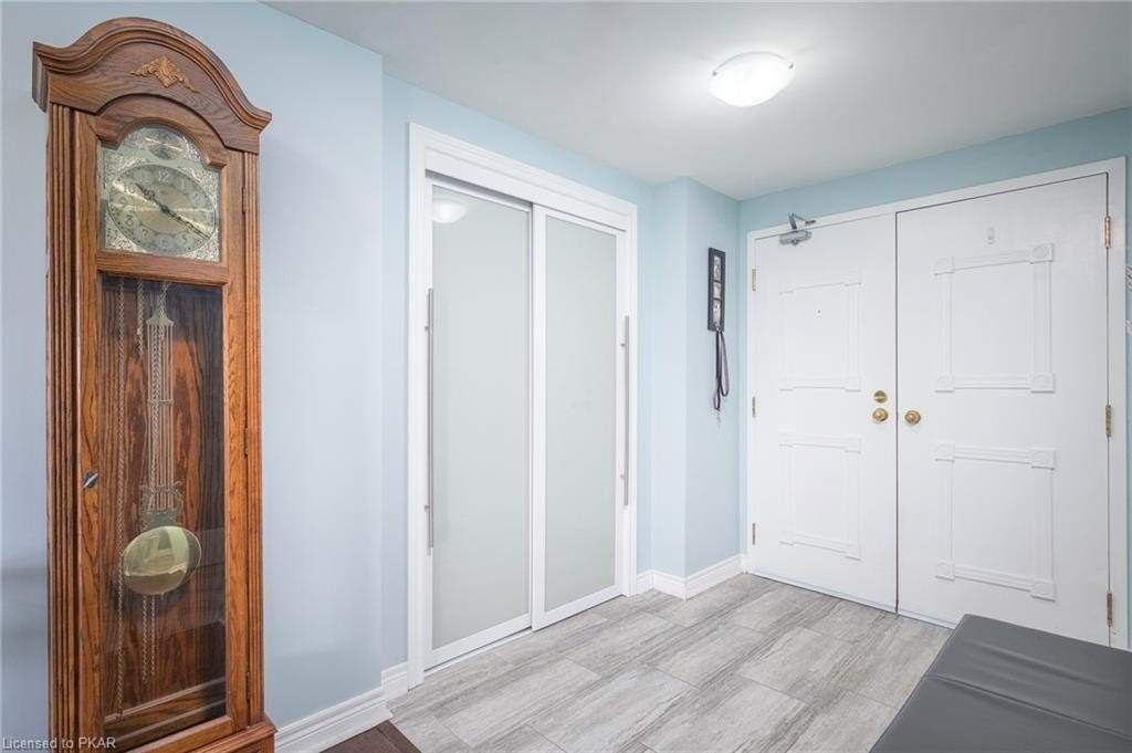 2 George St, #506
