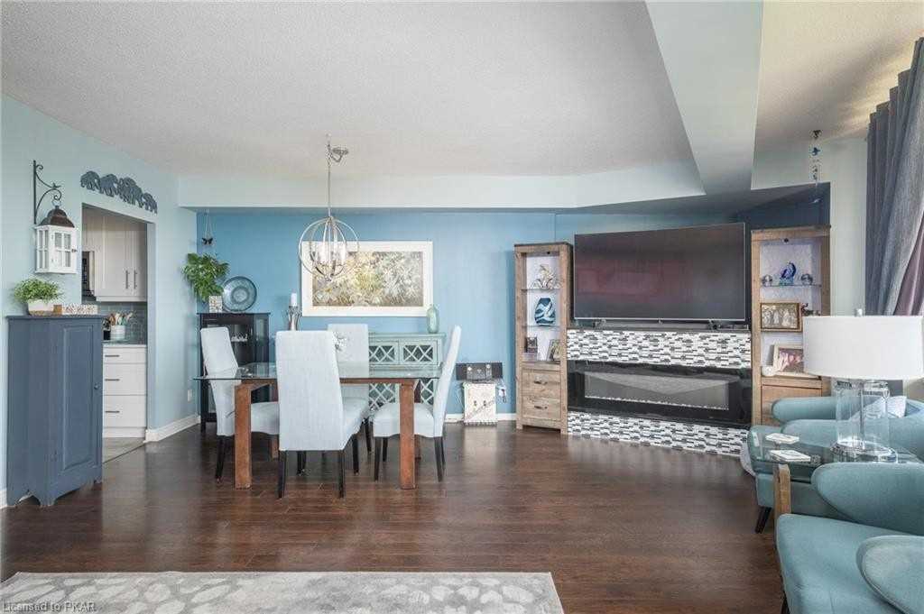 2 George St, #506