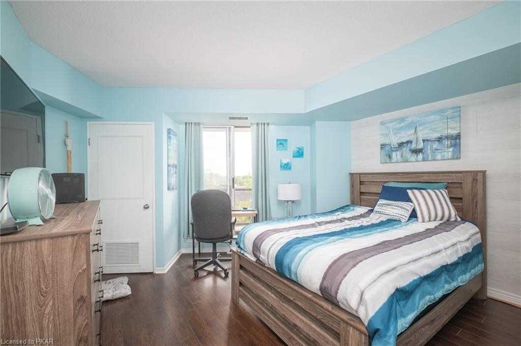 2 George St, #506
