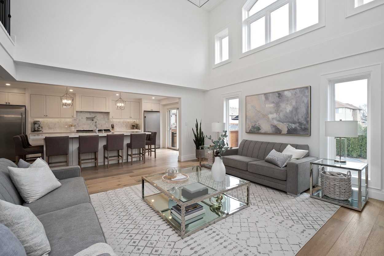 174 Escarpment Dr