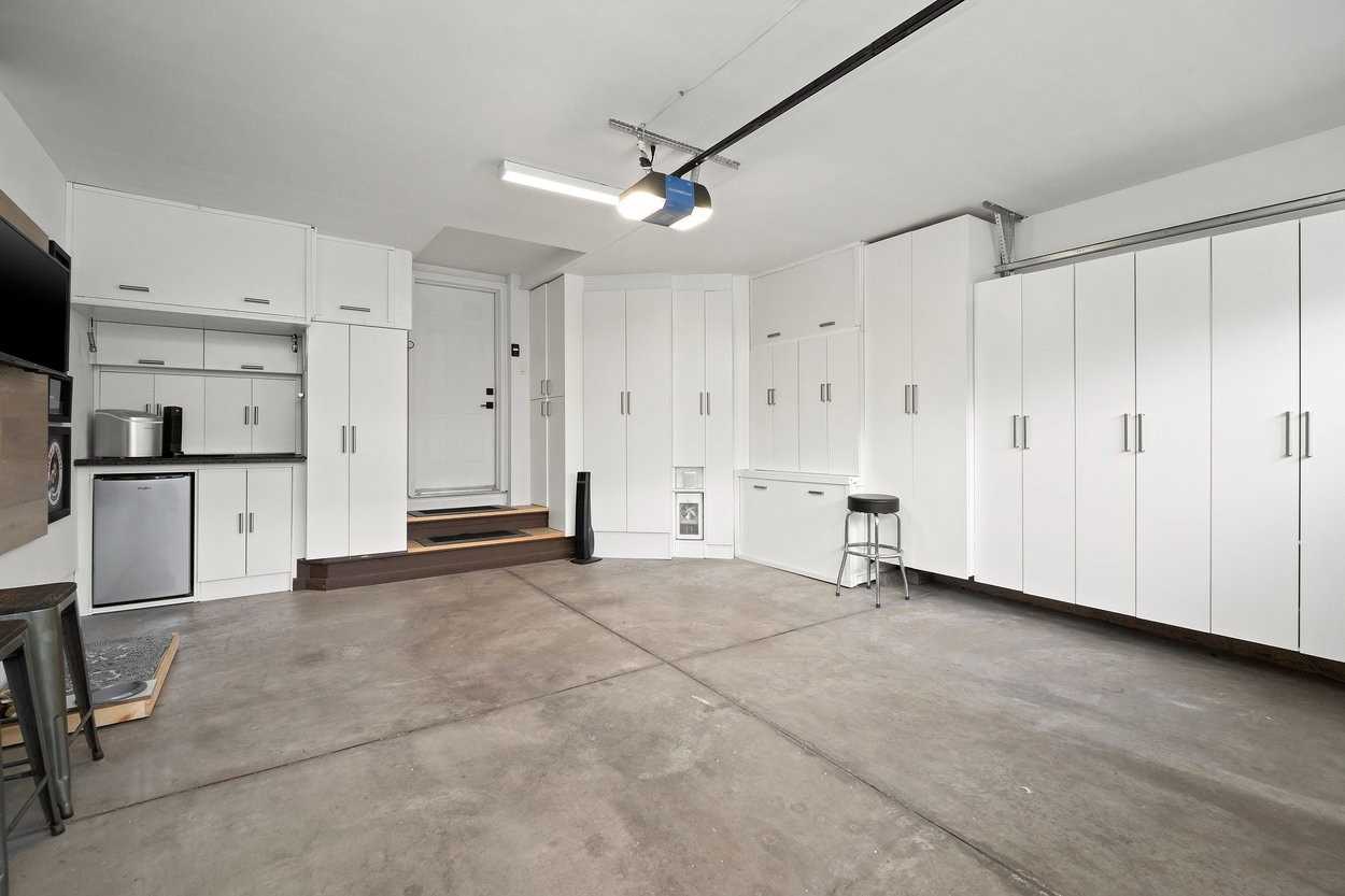 174 Escarpment Dr