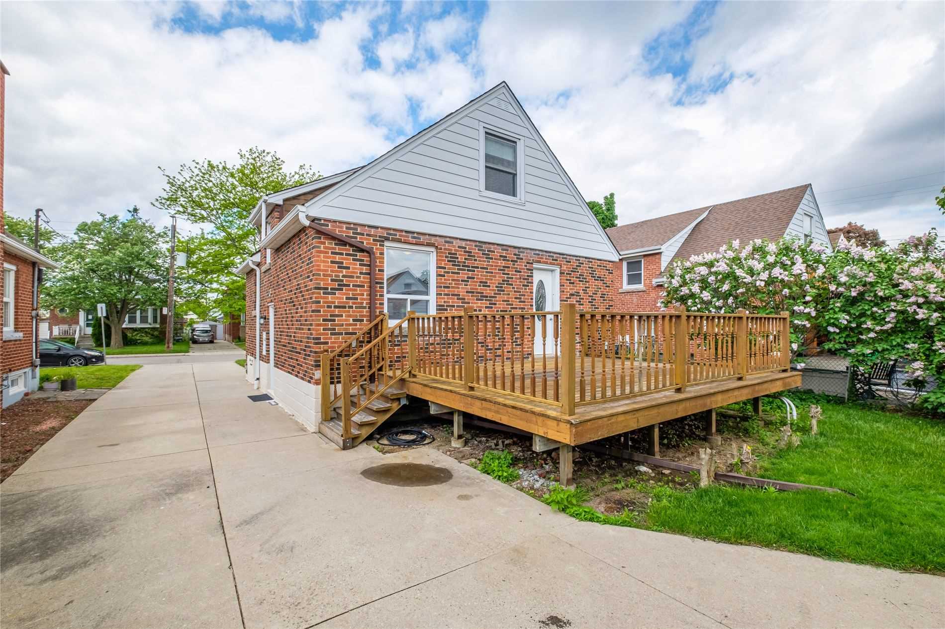 211 Glencairn Ave