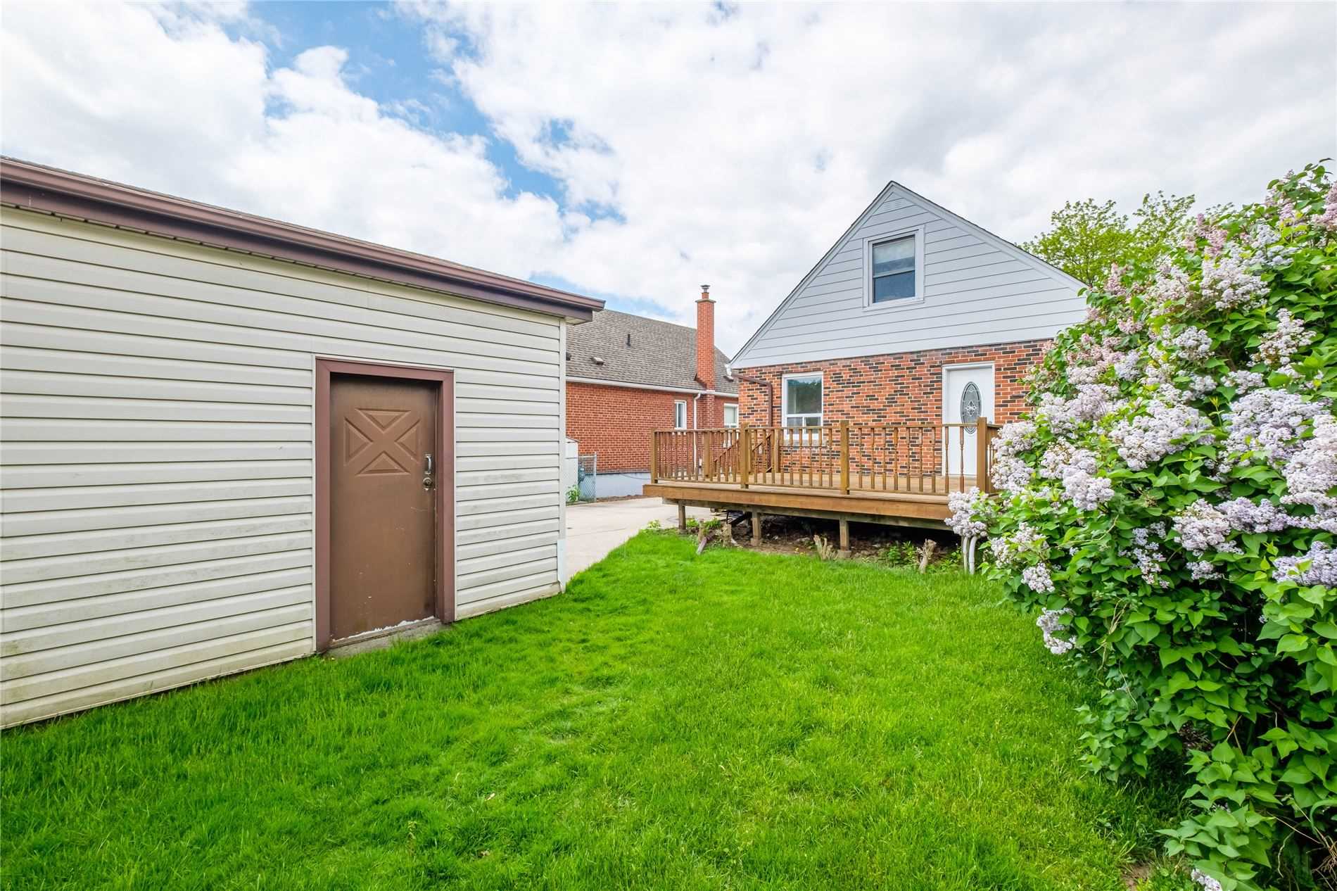 211 Glencairn Ave