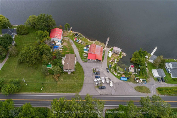 11438C Loyalist Pkwy, Prince Edward County