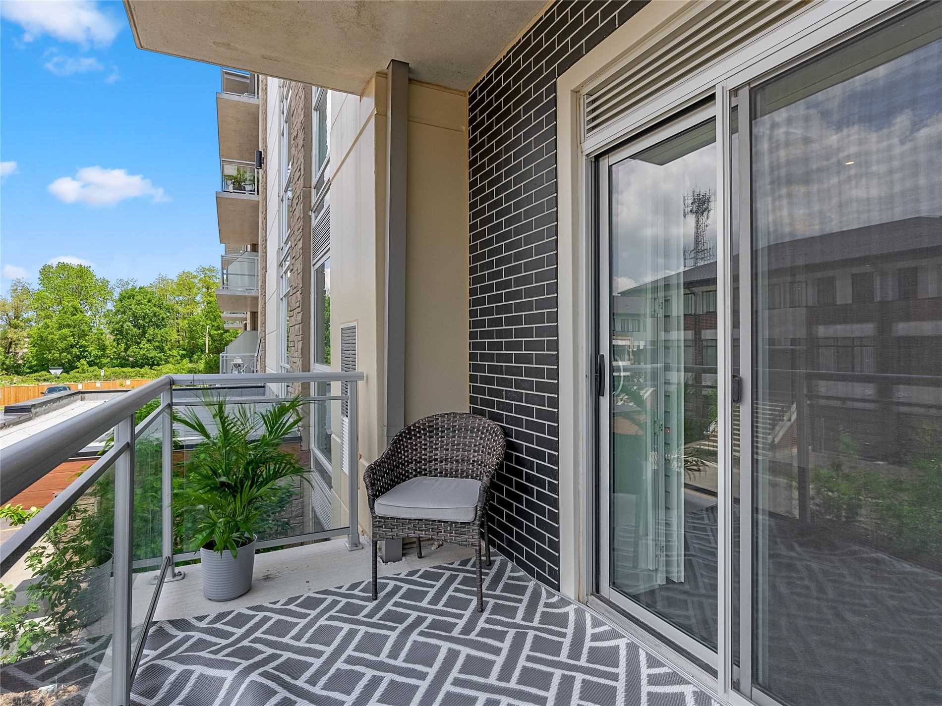 16 Markle Cres, #213