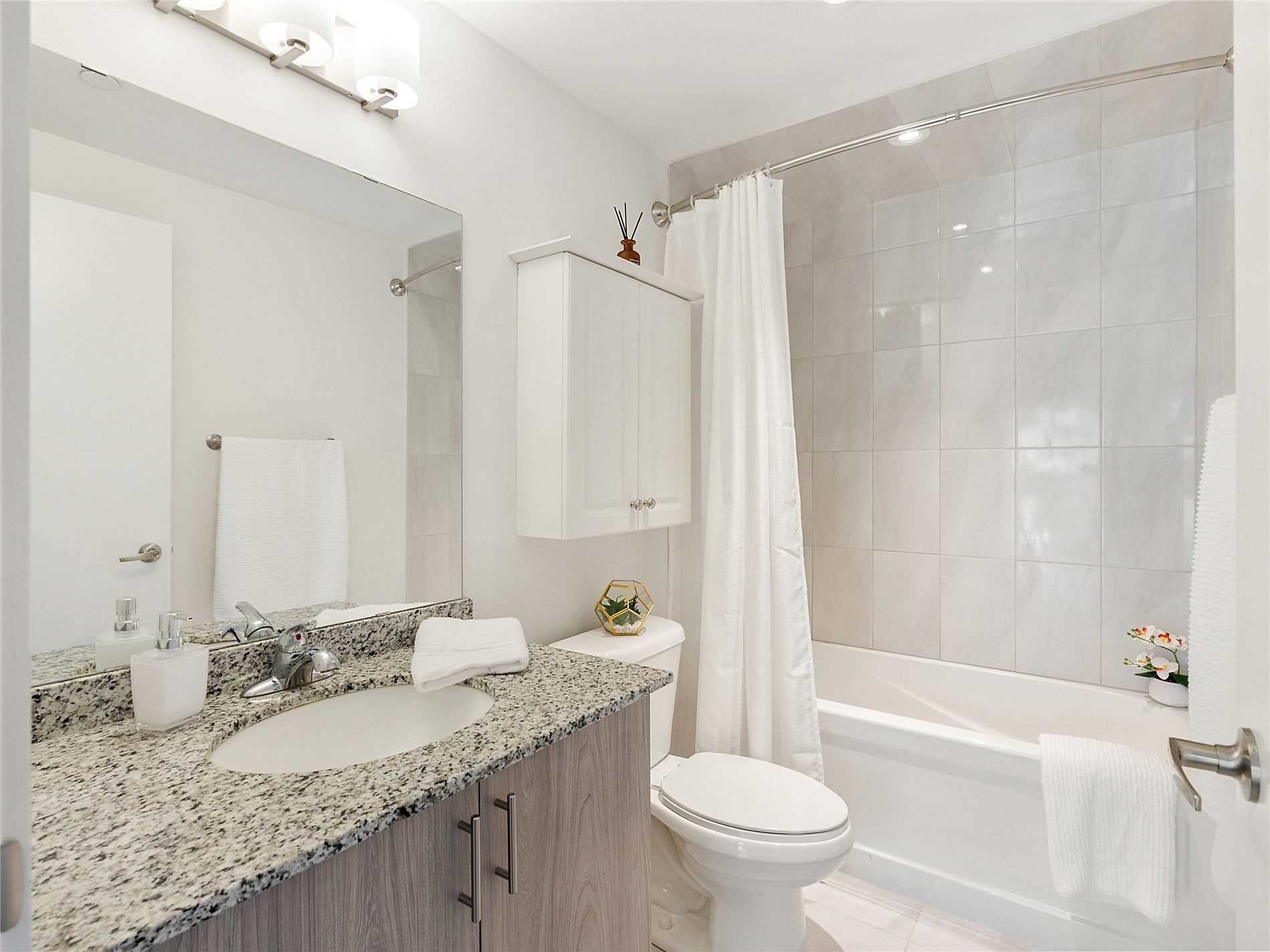 16 Markle Cres, #213