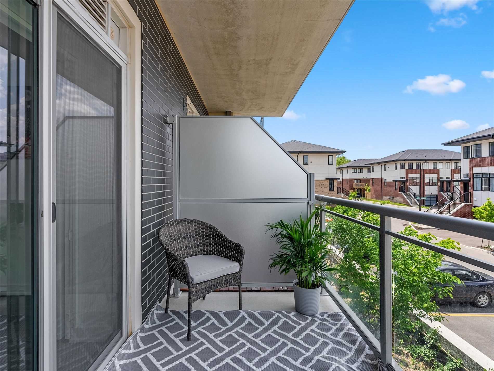 16 Markle Cres, #213