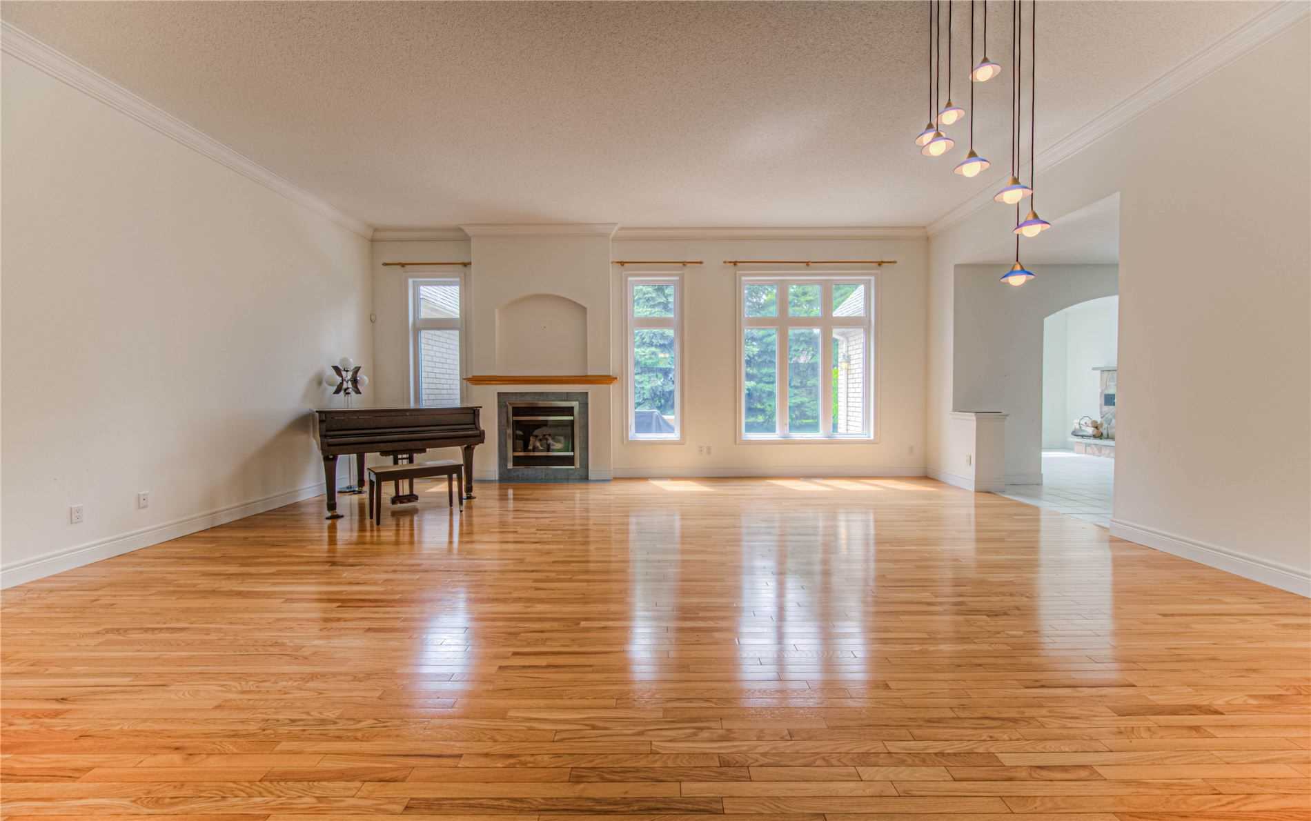 15 Pioneer Ridge Dr