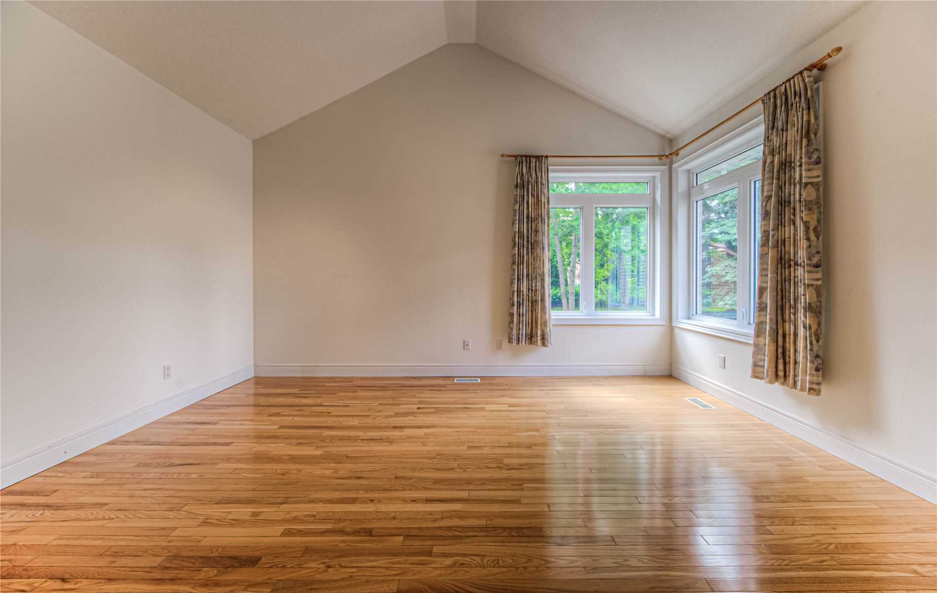 15 Pioneer Ridge Dr