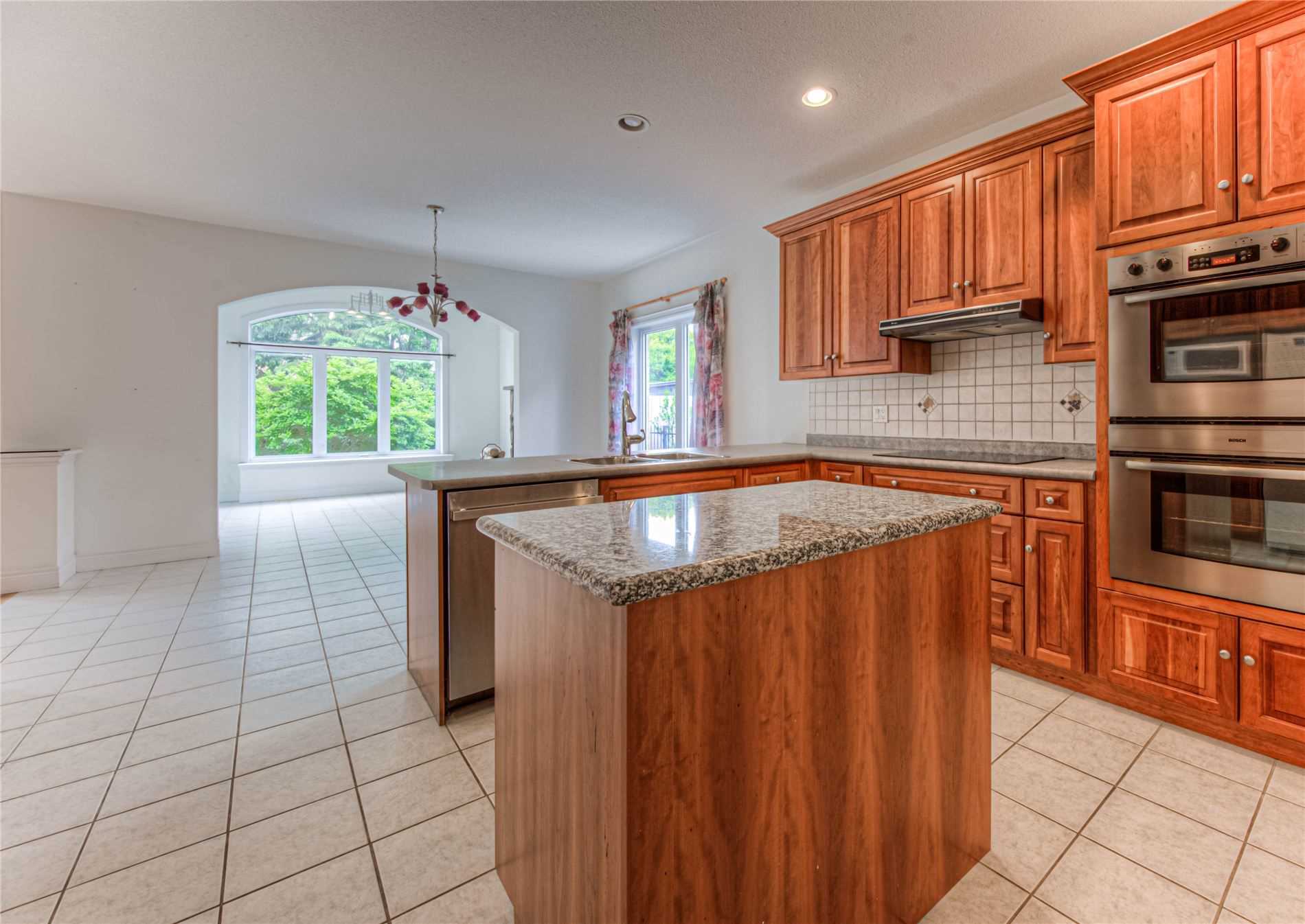 15 Pioneer Ridge Dr