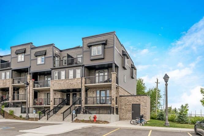 1989 Ottawa St S, #66E